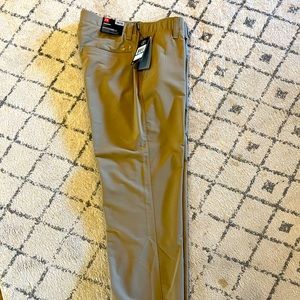 Under Armour golf pants